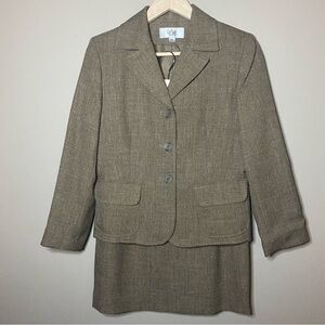 Le Suit Skirt Suit Set Size 6P Brown Lined Single Breasted Career Church